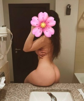 Развратная брюнетка с шикарной фигурой ждет тебя для незабываемого отдыха. Готова подарить тебе море страсти и удовольствия. 9409, 20 лет